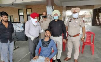 ਅੰਮ੍ਰਿਤਸਰ ਵਿਚ ਮਾਸਕ ਨਾ ਪਾਉਣ ਵਾਲਿਆਂ ਦੇ ਕੀਤੇ ਜਾ ਰਹੇ ਹਨ ਕੋਰੋਨਾ ਟੈਸਟ