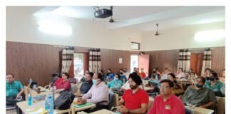 ਬਲਾਕ ਪ੍ਰਾਇਮਰੀ ਪੱਧਰ ਤੇ ਚੱਲ ਰਹੇ ਨੈਸ਼ਨਲ ਅਚੀਵਮੈਂਟ ਸਰਵੇਖਣ 2021 ਦੇ ਤਹਿਤ ਜ਼ਿਲ੍ਹਾ ਸਿੱਖਿਆ ਅਫ਼ਸਰ(ਐ.ਸਿ) ਰਾਮਪਾਲ ਸਿੰਘ ਵੱਲੋਂ ਟ੍ਰੇਨਿੰਗ ਸੈਂਟਰਾਂ ਦਾ ਪ੍ਰੇਰਨਾ ਦਾਇਕ ਦੌਰਾ