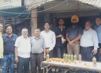 डिजिटल मीडिया एसोसिएशन (DMA) ने गुड़ मंडी में जूस का लगाया लगंर,