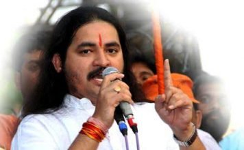 भारतीय संस्कृति को नष्ट करने वाली दुष्ट शक्तियों के रास्ते का सब से बड़ा रोड़ा थे, इसी लिए झूठे केस में फ़सायें हिन्दू संत आशाराम जी बापू : धनंजय देसाई” (अध्यक्ष- हिन्दुराष्ट्र सेना)