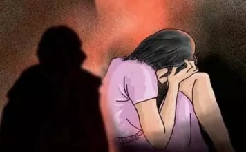 व्यक्ति ने पत्नी के मायके जाकर बेटी से की यह हरकत