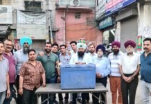 ਜਲੰਧਰ ਟੁੂ ਵੀਲਰਜ ਡੀਲਰਜ਼ ਐਸ਼ੋਸੀਏਸ਼ਨ ਤੇ ਸਿੱਖ ਤਾਲਮੇਲ ਕਮੇਟੀ ਵੱਲੋਂ ਪਰਸ਼ੂਰਾਮ ਸ਼ੋਭਾ ਯਾਤਰਾ ਵਿੱਚ ਲੰਗਰ ਲਗਾਇਆ