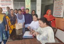 ਮਾਪੇ-ਅਧਿਆਪਕ ਮਿਲਣੀ ਦੇ ਵਿੱਚ ਵਿਦਿਆਰਥੀਆਂ ਦੇ ਮਾਪੇ ਕਰ ਰਹੇ ਹਨ ਭਰਵੀਂ ਸ਼ਮੂਲੀਅਤ