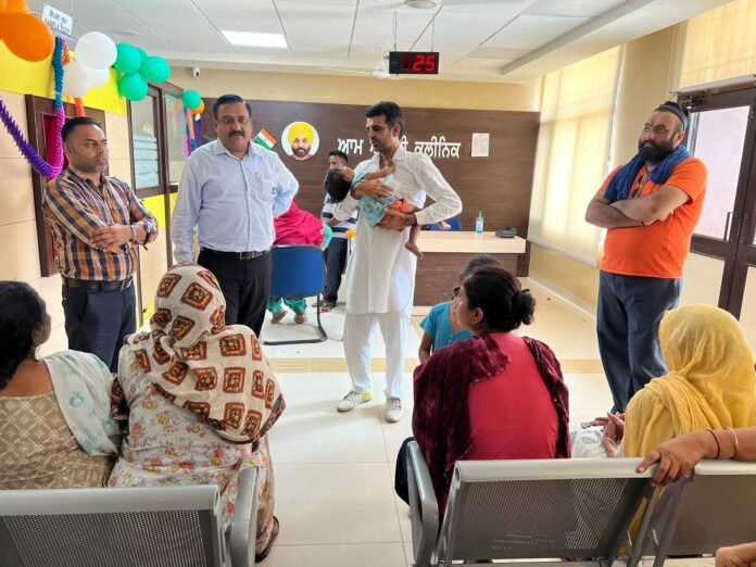 District Family Welfare Officer Dr. Raman Gupta at Aam Aadmi Clinic Alawalpur