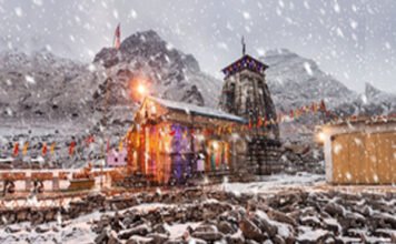 लंबे इंतजार के बाद केदारनाथ-बद्रीनाथ धाम में बर्फबारी, जानें अगले 2 दिनों तक कैसा रहेगा मौसम