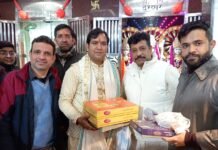 शेखां बाज़ार के श्री कष्ट निवारण बालाजी मंदिर में श्रद्धा भाव से करवाई गई सप्ताहिक चौंकी