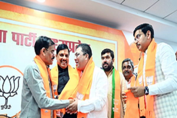Many-Congress-leaders-including-Syed-Jafar-close-to-Kamal-Nath-joined-BJP