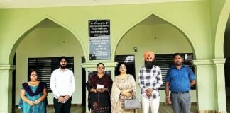 ਪ੍ਰਵਾਸੀ ਵੀਰ ਵਲੋਂ ਇਕ ਕਰੋੜ ਦੀ ਲਾਗਤ ਨਾਲ ਬਣਾਏ ਪ੍ਰਾਇਮਰੀ ਸਕੂਲ ਅਠੋਲਾ ਦਾ ਜ਼ਿਲ੍ਹਾ ਸਿੱਖਿਆ ਅਫ਼ਸਰ (ਐਲੀਮੈਂਟਰੀ) ਵਲੋਂ ਦੌਰਾ ਪ੍ਰਵਾਸੀ ਵੀਰ