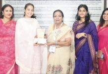 एच.एम.वी. की छात्रा ने रेडियो फीचर प्रतियोगिता में जीता प्रथम पुरस्कार रेडियो फीचर प्रतियोगिता