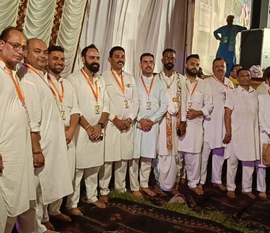 श्री राधा कुंज बिहारी सेवा समिति द्वारा आयोजित का जा रही श्रीमद् भागवत कथा का प्रथम दिवस श्री राधा कुंज बिहारी