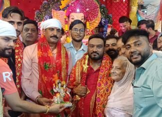 रस्ता मुहल्ला
