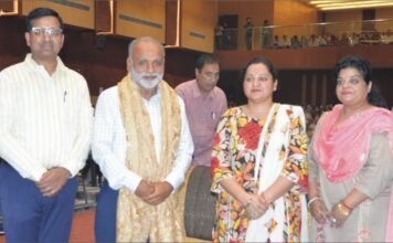 डीएवी यूनिवर्सिटी ने किया स्ट्रैस मैनेजमेंट पर सेशन डीएवी यूनिवर्सिटी