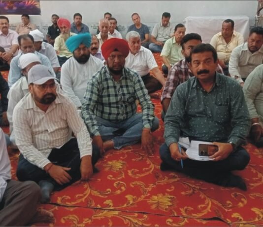 पंजाब रिफ्लैक्शन समाचार पत्र के पत्रकार हरीश शर्मा की माता माता स्व. श्रीमती वर्षा रानी की रस्म किरया सम्पन्न पत्रकार हरीश शर्मा