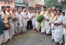 श्री चैतन्य महाप्रभु राधा माधव मंदिर (हरि बोल मंदिर) द्वारा निकली जा रही प्रभात फेरिया श्री चैतन्य महाप्रभु