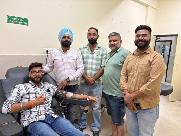 4 समाज सेवक रितेश सूद