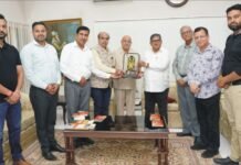 पंजाब के राज्यपाल गुलाब चंद कटारिया से भेंट कर खन्ना ने पंजाब के मौजूदा हालातों पर की चर्चा पंजाब में कानून व्यवस्था सुधरने के लिए दखल देने का किया आग्रह गुलाब चंद कटारिया