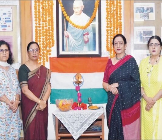 के.एम.वी. द्वारा पूरे श्रद्धाभाव से मनाई गई राष्ट्रपिता महात्मा गांधी की जयंती महात्मा गांधी