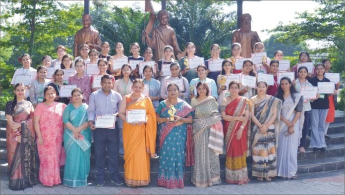prizes छात्राओं
