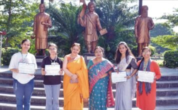 एचएमवी की छात्राएं एमिटी यूनिवर्सिटी के बूट कैंप में छाईं एमिटी यूनिवर्सिटी