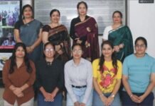 छात्राओं