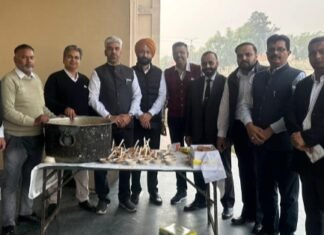 ਵਕੀਲ ਭਾਈਚਾਰੇ ਨੇ ਮੱਘਰ ਦੀ ਸੰਗਰਾਦ ਅਤੇ ਗੁਰੂ ਨਾਨਕ ਦੇਵ ਜੀ ਦਾ ਪ੍ਰਕਾਸ਼ ਦਿਹਾੜਾ ਮਨਾਇਆ ਵਕੀਲ ਭਾਈਚਾਰੇ