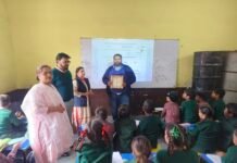 ਡਿਸਟ੍ਰਿਕਟ ਰੀਸੋਰਸ ਕੋਆਰਡੀਨੇਟਰ ਦੁਆਰਾ ਸਕੂਲਾਂ ਵਿੱਚ ਜਾ ਕੇ ਬੱਚਿਆ ਦੇ ਪੜਾਈ ਦੇ ਪੱਧਰ ਦੀ ਕੀਤੀ ਜਾਂਚ