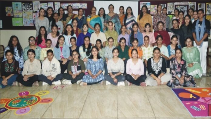 National Chemistry Week वैज्ञानिक