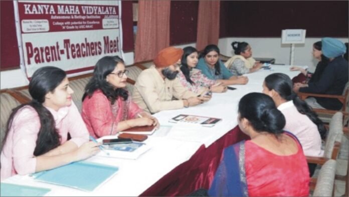 Parent Teacher ਪੇਰੈਂਟਸ-ਟੀਚਰ ਮੀਟਿੰਗ