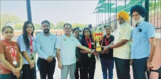 स्विमिंग टीम