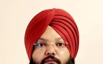 ਬਾਬਾ ਸਾਹਿਬ ਜੀ ਨੇ ਦੇਸ ਨੂੰ ਇੱਕ ਮਜ਼ਬੂਤ ਸੰਵਿਧਾਨ ਦੇ ਕੇ ਰਾਜਨੀਤਿਕ ਆਰਥਿਕ ਅਤੇ ਸਮਾਜਿਕ ਚੁਣੌਤੀਆਂ ਦਾ ਸਾਹਮਣਾ ਕਰਨ ਦਾ ਰਾਹ ਦਿਖਾਇਆ : ਅਵਤਾਰ ਭੀਖੋਵਾਲ ਮਜ਼ਬੂਤ ਸੰਵਿਧਾਨ