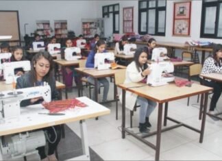 के.एम.वी. द्वारा प्रत्येक प्रोग्राम में 70% तक स्किल कॉम्पोनेंट की शुरुआत स्किल कॉम्पोनेंट