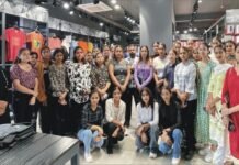 केएमवी की छात्राओं ने ईस्टवुड विलेज में रिटेल स्टोर डिज़ाइन और स्टोर लेआउट का ग्राहक के मन पर प्रभाव पर एक दिवसीय कार्यशाला में लिया भाग ईस्टवुड विलेज