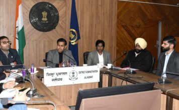 डिप्टी कमिश्नर ने बलर्टन पार्क में चल रहे विकास कार्यों की प्रगति की समीक्षा की डिप्टी कमिश्नर