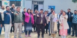 ਸਿਵਲ ਸਰਜਨ ਦਫ਼ਤਰ ਵਿਖੇ ਅਧਿਕਾਰੀਆਂ ਕਰਮਚਾਰੀਆਂ ਨੂੰ ਸੜਕ ਸੁਰੱਖਿਆ ਸਹੁੰ ਚੁਕਾਈ ਗਈ ਸਿਵਲ ਸਰਜਨ ਦਫ਼ਤਰ