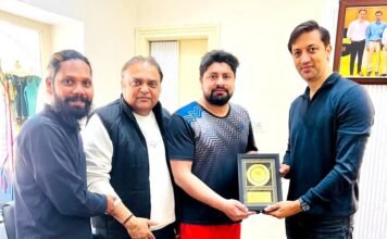 ਭਾਰਤੀ ਬੈਡਮਿੰਟਨ ਟੀਮ ਦੇ ਸਾਬਕਾ ਕੋਚ ਗੌਰਵ ਮਲ੍ਹਨ ਜਲੰਧਰ ਦੇ ਖਿਡਾਰੀਆਂ ਨੂੰ ਦੇਣਗੇ ਟ੍ਰੇਨਿੰਗ ਭਾਰਤੀ ਬੈਡਮਿੰਟਨ ਟੀਮ