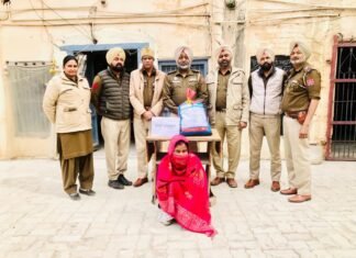 ਜਲੰਧਰ ਦਿਹਾਤੀ ਪੁਲਿਸ ਵਲੋਂ 4.8 ਕਿਲੋ ਗਾਂਜੇ ਸਮੇਤ ਮਹਿਲਾ ਨਸ਼ਾ ਤਸਕਰ ਗ੍ਰਿਫ਼ਤਾਰ ਜਲੰਧਰ ਦਿਹਾਤੀ ਪੁਲਿਸ