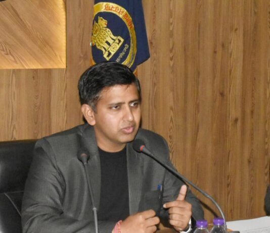 ਡਿਪਟੀ ਕਮਿਸ਼ਨਰ ਵੱਲੋਂ ਲਾਇਸੈਂਸ ਰੀਨਿਊ ਨਾ ਕਰਵਾਉਣ ’ਤੇ 271 ਟ੍ਰੈਵਲ ਏਜੰਟਾਂ ਨੂੰ ਨੋਟਿਸ ਜਾਰੀ ਡਿਪਟੀ ਕਮਿਸ਼ਨਰ