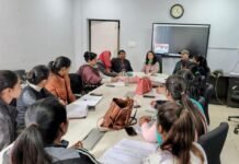 ਮੁਕਾਬਲੇ ਦੀਆਂ ਪ੍ਰੀਖਿਆਵਾਂ ਦੀ ਤਿਆਰੀ ਲਈ ਲੜਕੀਆਂ ਨੂੰ ਦਿੱਤੀ ਜਾ ਰਹੀ ਕੋਚਿੰਗ ਮੁਕੰਮਲ ਮੁਕਾਬਲੇ ਦੀਆਂ ਪ੍ਰੀਖਿਆਵਾਂ