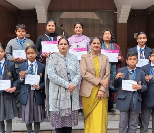 सेठ हुक्म चंद पब्लिक स्कूल न्यू प्रेम नगर जालंधर में राष्ट्रीय शिक्षक परिषद द्वारा विज्ञान और गणित विषय में ओलिंपियाड पदक विजेताओं को किया गया सम्मानित