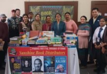 सेठ हुक्म चंद सीनियर सैकेंडरी स्कूल न्यू प्रेम नगर जालंधर में लगाया गया पुस्तक मेला