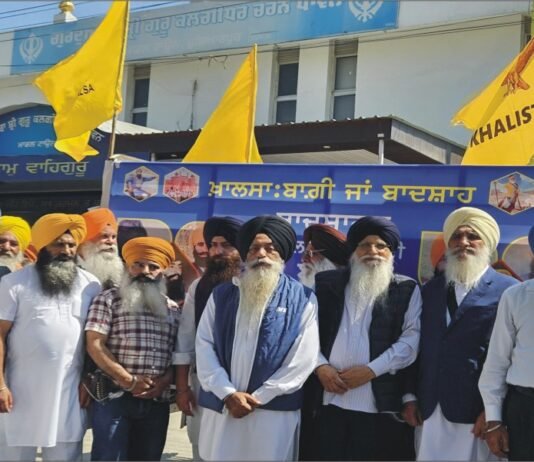 ਸੁਖਬੀਰ ਦੇ ਝੂਠੇ ਹੰਕਾਰ ਨੂੰ ਸੰਤੁਸ਼ਟ ਕਰਨ ਲਈ ਜਥੇਦਾਰਾਂ ਦਾ ਨਿਰਾਦਰ ਕੀਤਾ : ਦਲ ਖਾਲਸਾ ਸੁਖਬੀਰ