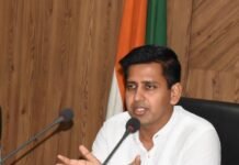 ਡਿਪਟੀ ਕਮਿਸ਼ਨਰ ਨੇ ਮਾਲ ਅਫ਼ਸਰ ਖਿਲਾਫ਼ ਕੀਤੀ ਸਖ਼ਤ ਕਾਰਵਾਈ ਡਿਪਟੀ ਕਮਿਸ਼ਨਰ