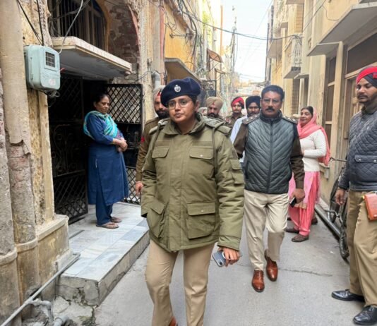ਯੁੱਧ ਨਸ਼ਿਆਂ ਵਿਰੁੱਧ’: ਮੁਹੱਲਾ ਮੰਡੀ ਰੋਡ, ਜਲੰਧਰ ਵਿਖੇ ਨਸ਼ਾ ਤਸਕਰ ਦੀ ਗੈਰ-ਕਾਨੂੰਨੀ ਜਾਇਦਾਦ ਢਾਹ ਦਿੱਤੀ ਗਈ*